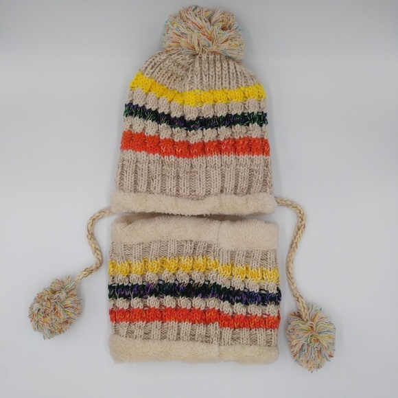 Winter Colorful Knit Pom Pom Hat with Neck Gaiter - Picture 5 of 7